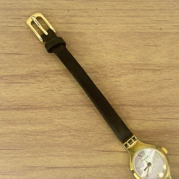 Timex Watch Women 18mm Gold Tone MOP Dial Black Leather Band New Battery - Picture 2 of 6